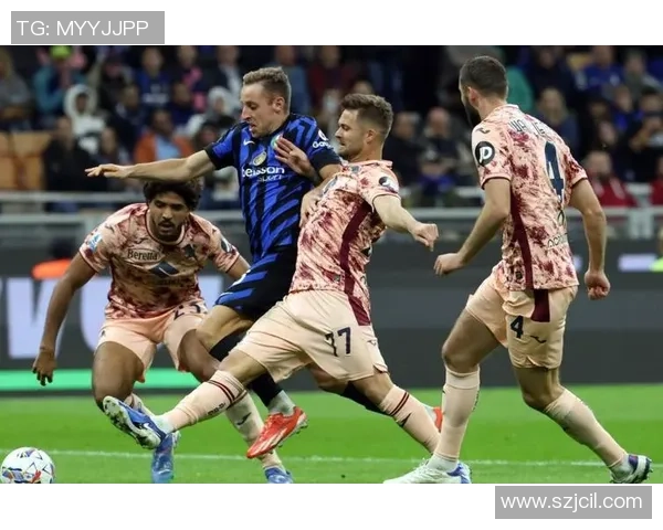 意甲激战：利物浦3-2逆转尤文图斯帽子戏法引爆全场精彩瞬间回顾